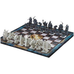NOBLE The Lord of the Rings Battle for Middle Earth Chess Set